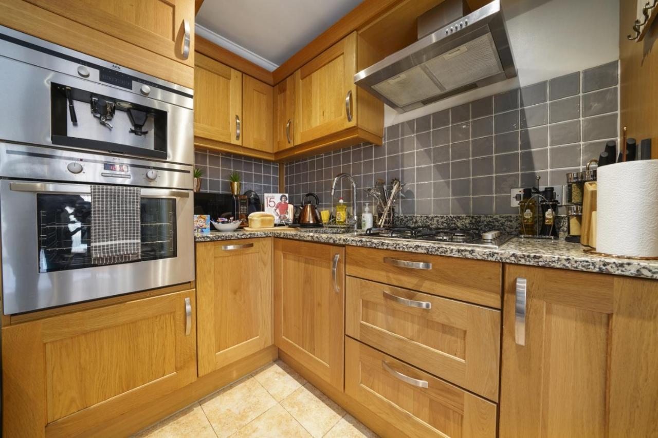 Super Funky Spire View Cottage - Free Gated Parking - Ultra Wifi Canterbury Exteriér fotografie